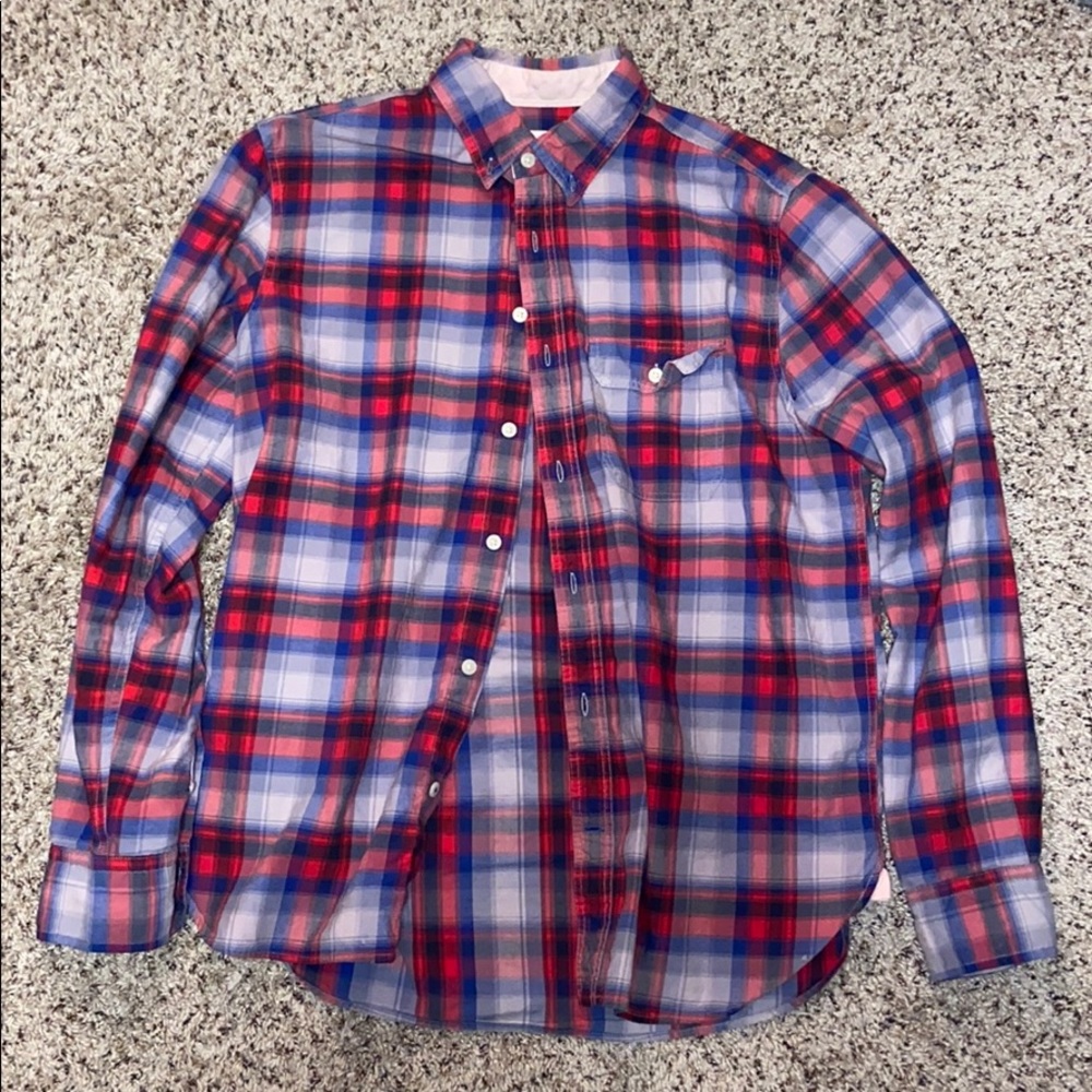 Long sleeve collared shirt